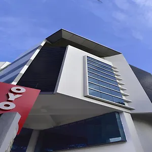 https://oyo-9116-thamburu-international-hotel.kerala-hotels.net